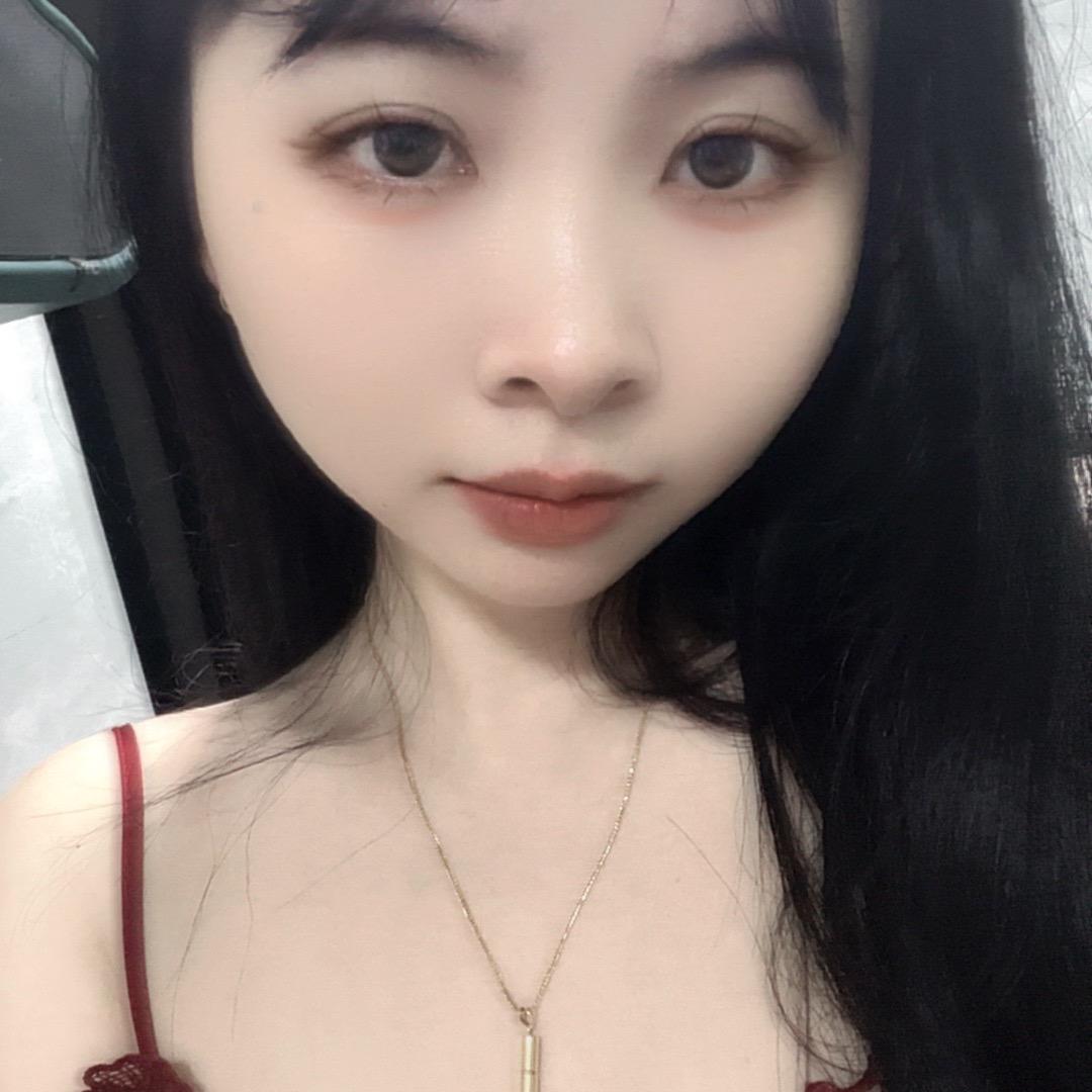 江江和她的猫咪