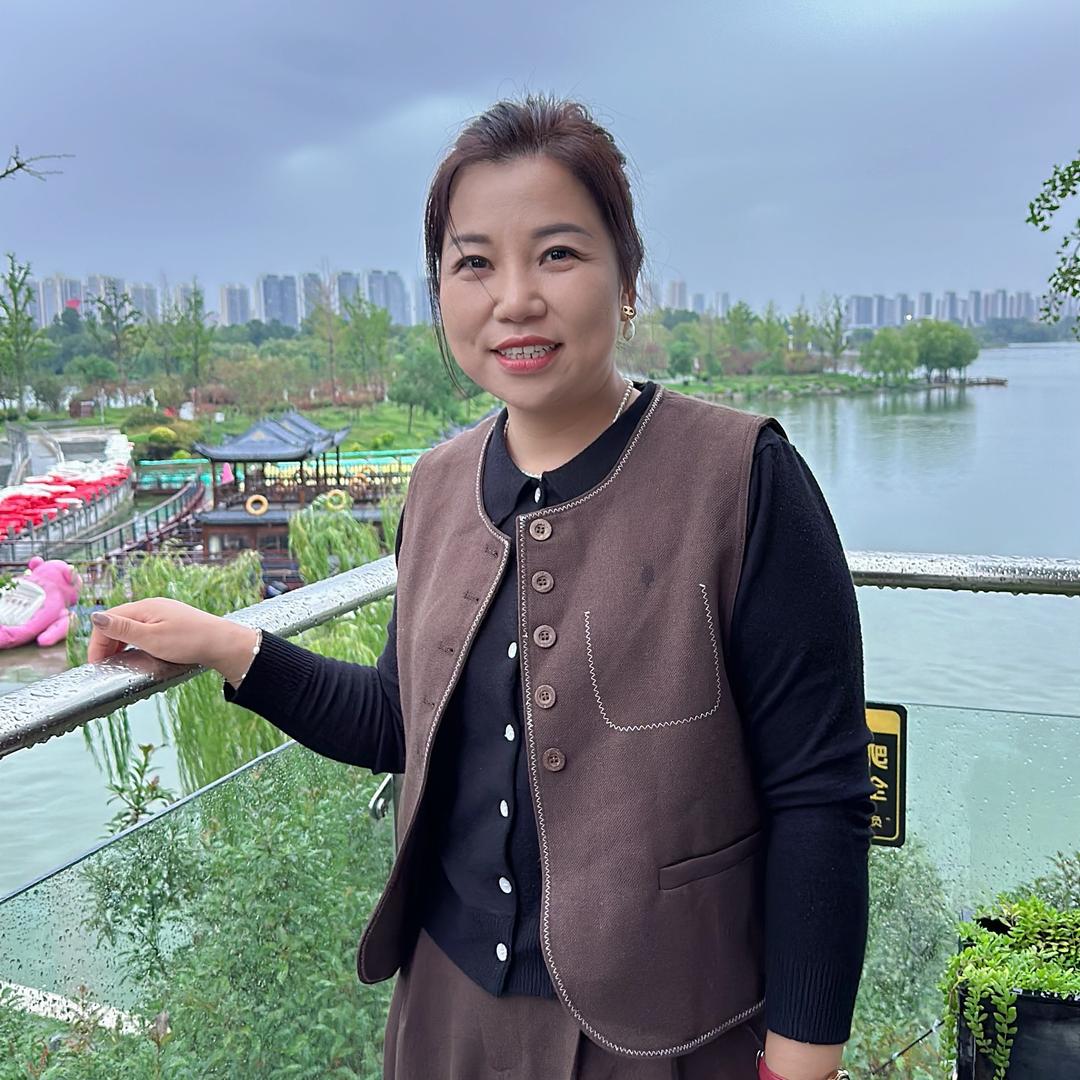 铁锤妹妹（红丽）