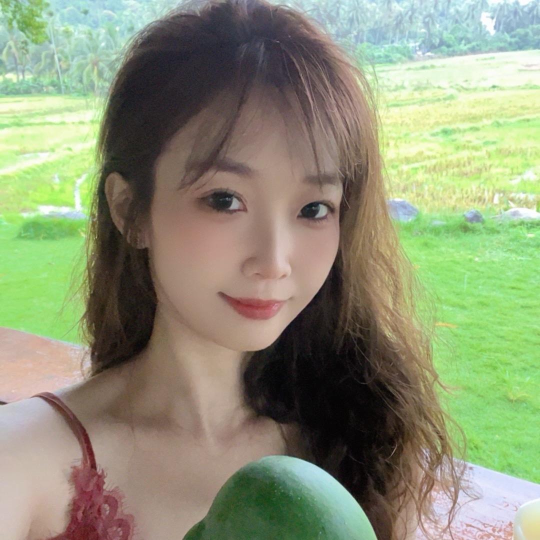 请你吃蛋糕🎂（丫丫）