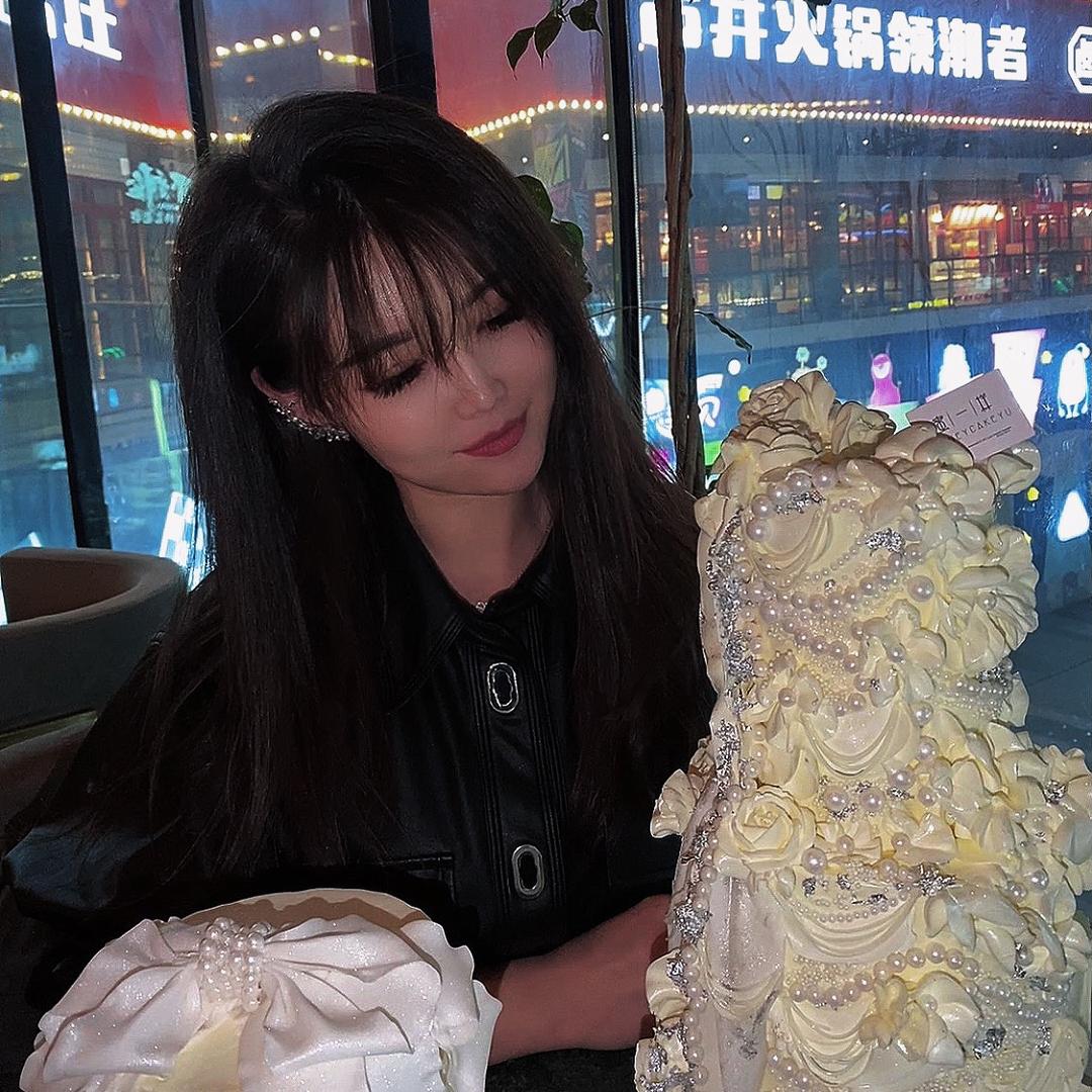 蜜一样HONEYCAKE YU