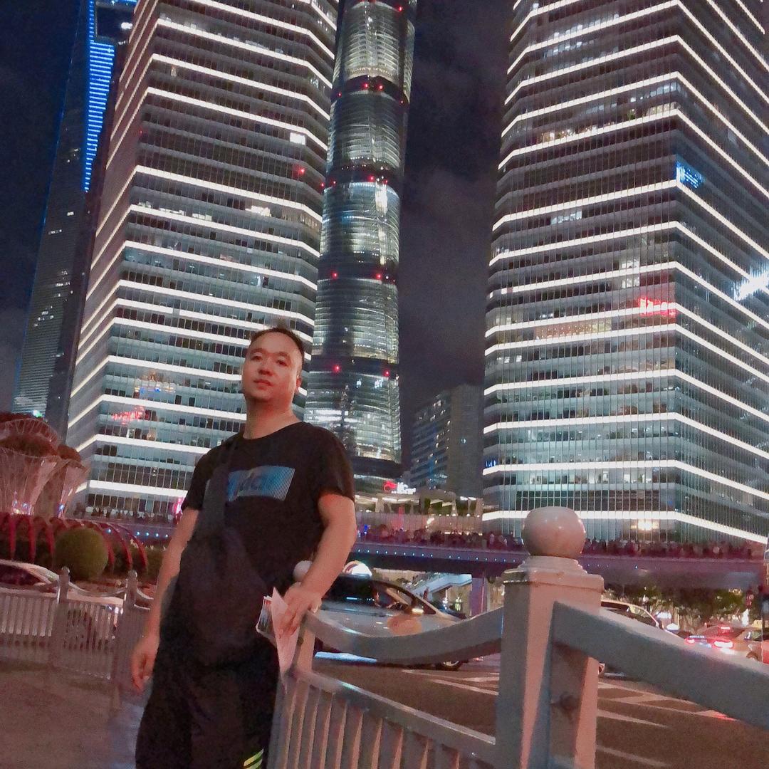 Mr, Qiи