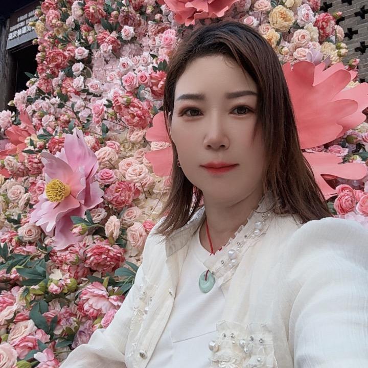 麻城梅婆窗帘沙发套批发