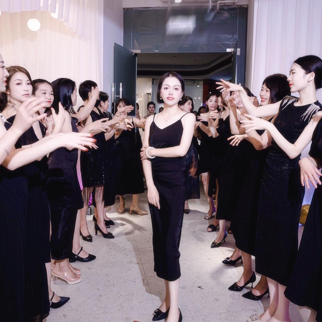 黟县凤姐特膳商贸行