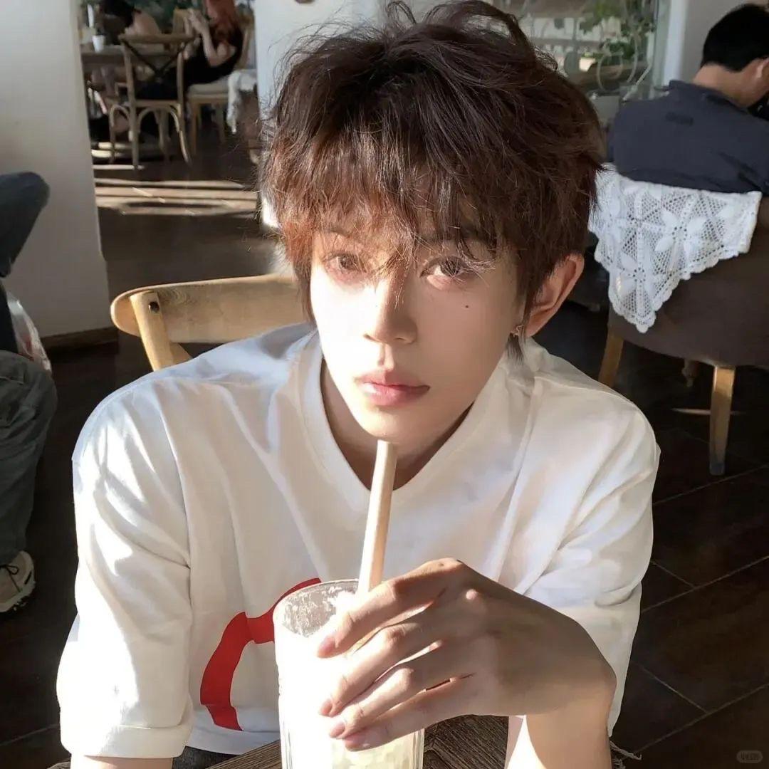 背着书包去跳伞✌🏻