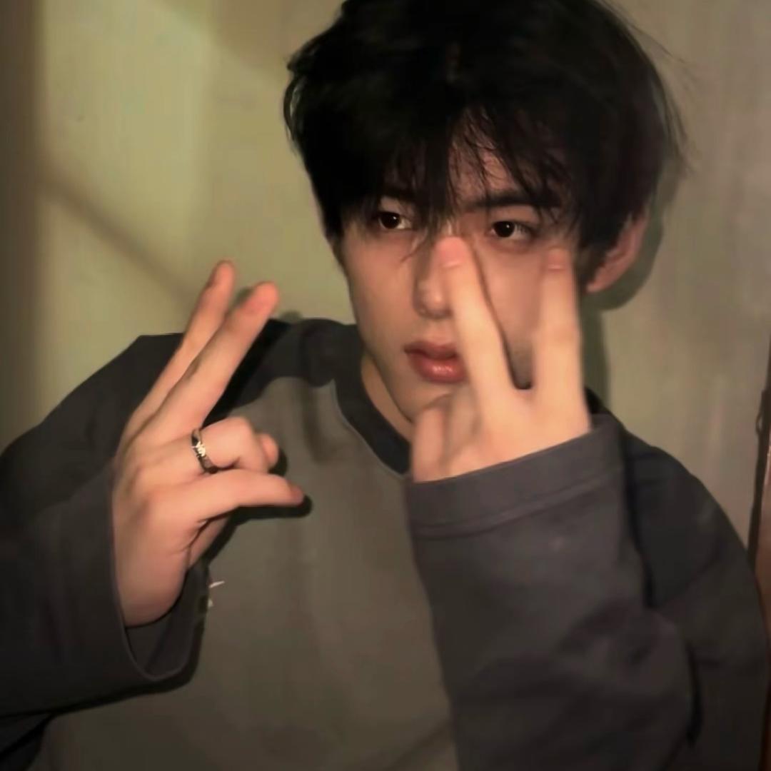 ChenY
