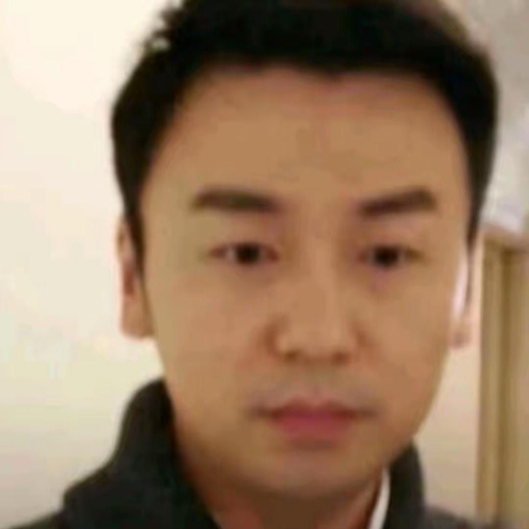 一朵风中摇曳的陈俊生