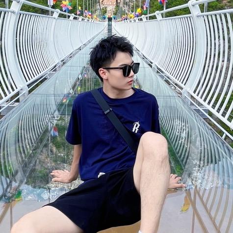 吃不胖的阿俊i