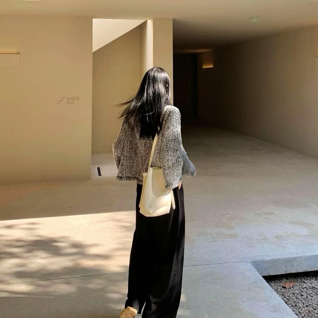 ᥫᩣ.