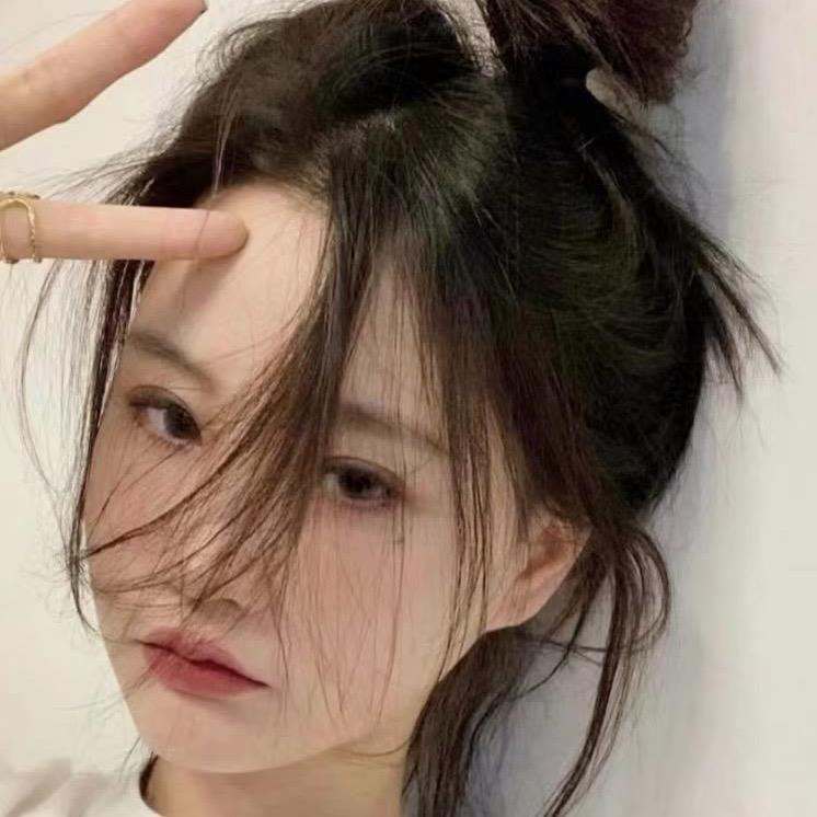 踩着蘑菇采蘑菇