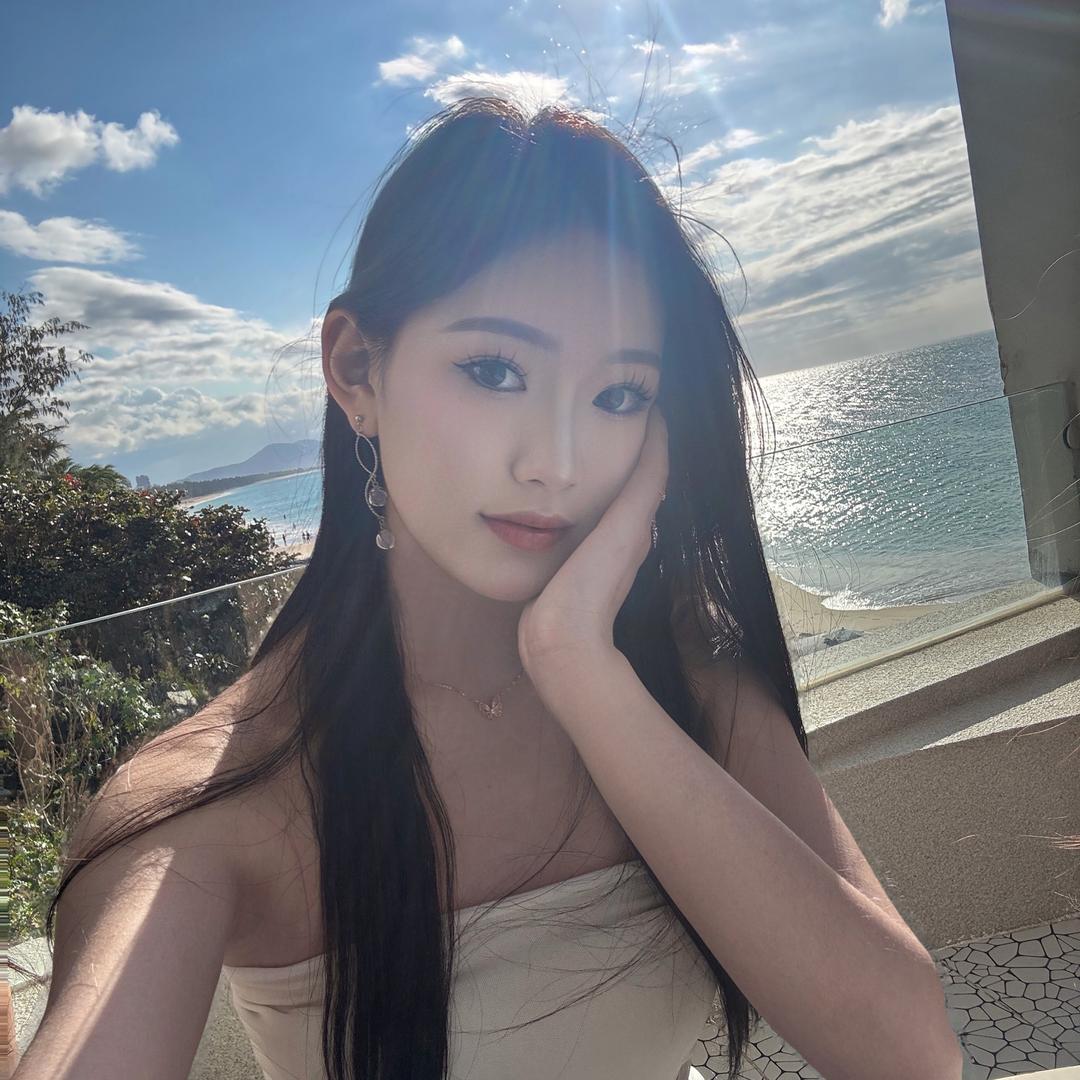 ㅤᅠ ㅤJi-ing