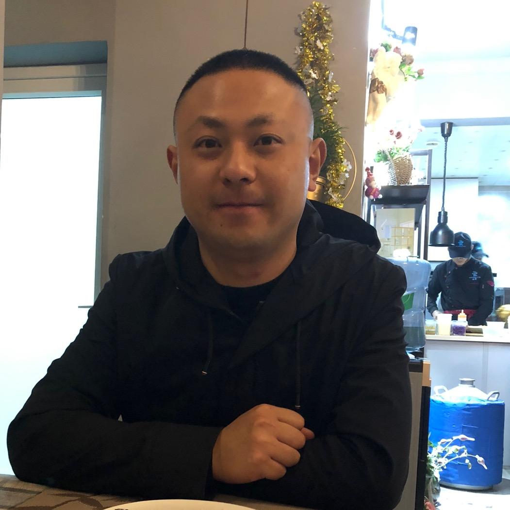 成都老张仁钻珠宝店