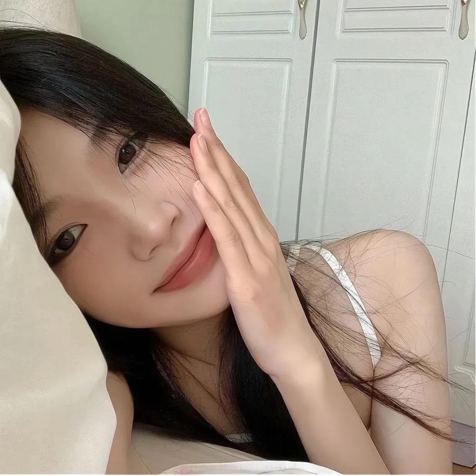 草莓小瑶