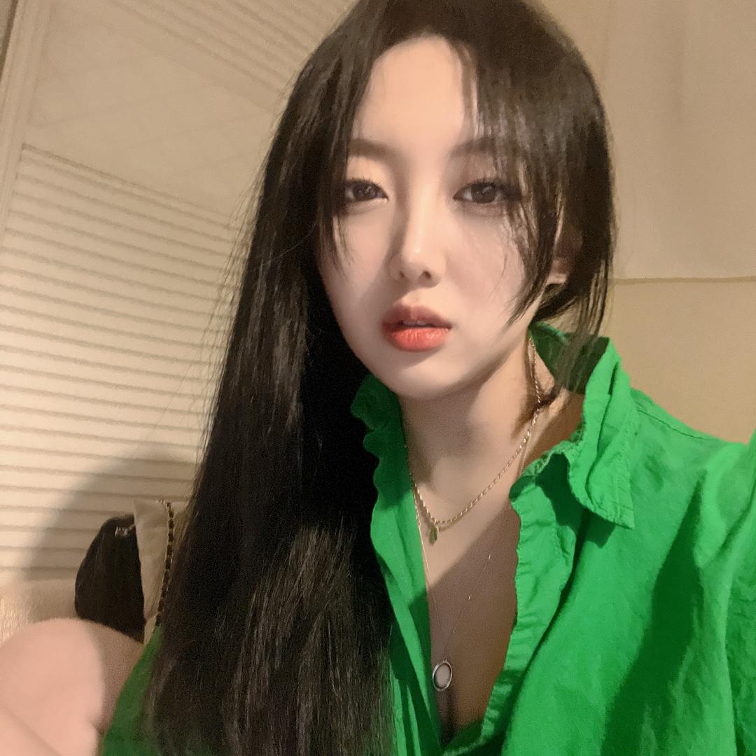 女的