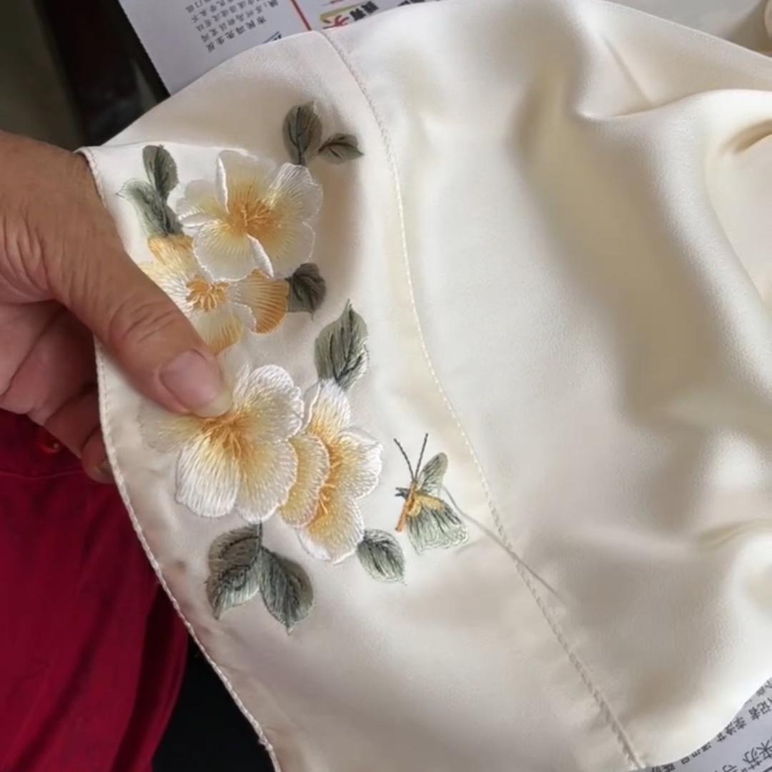 蓝尼苏绣