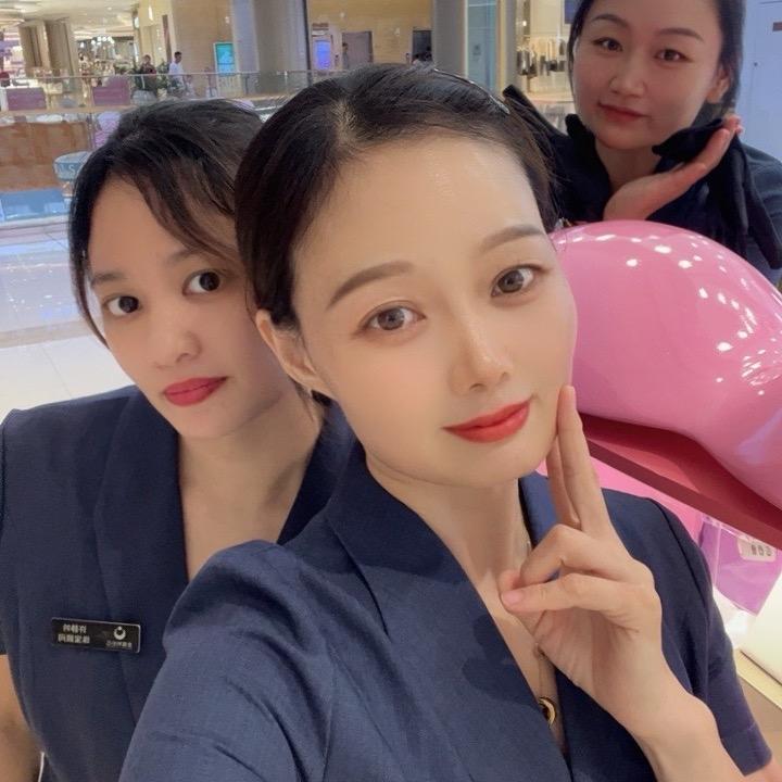 万宝金嘉利店长💎荣秀