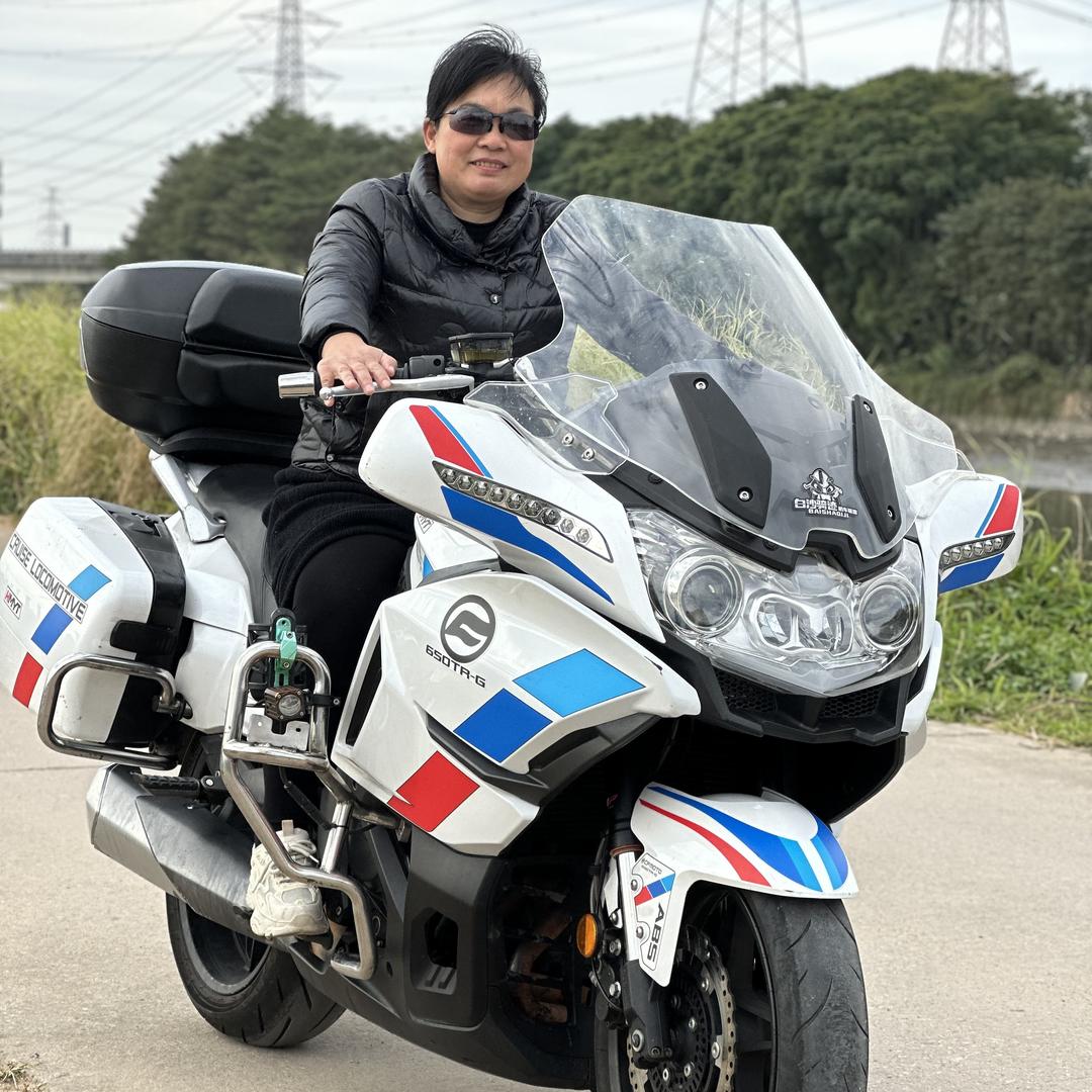 光头直播机车