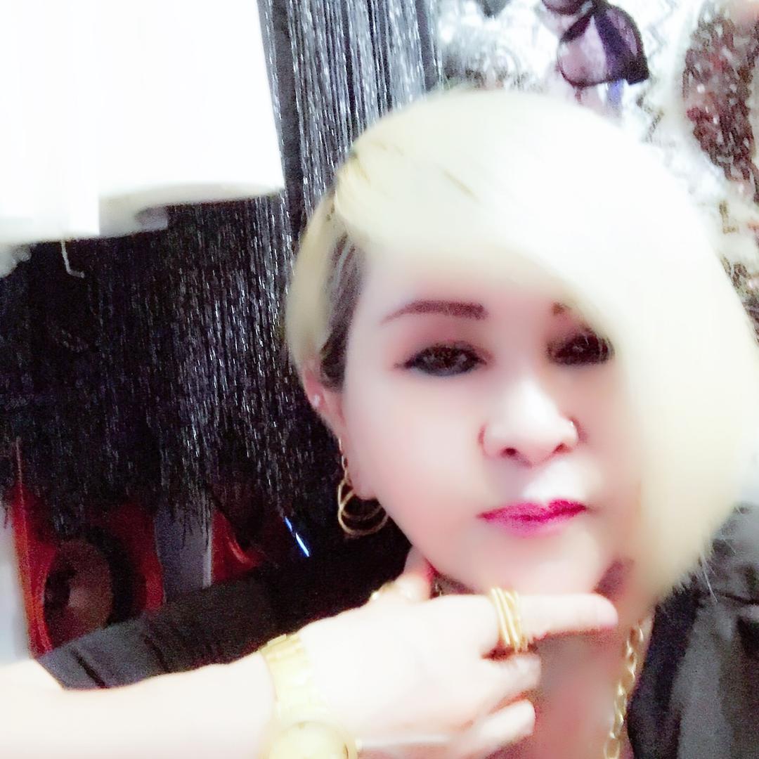 哈妮西服装