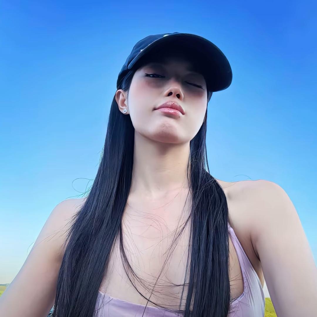 🦋 .
