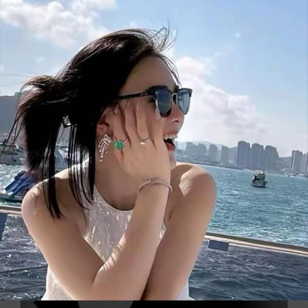 袁艺灵~精品穿搭