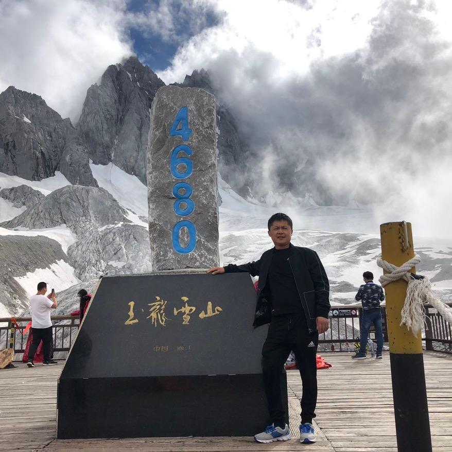 荣刚