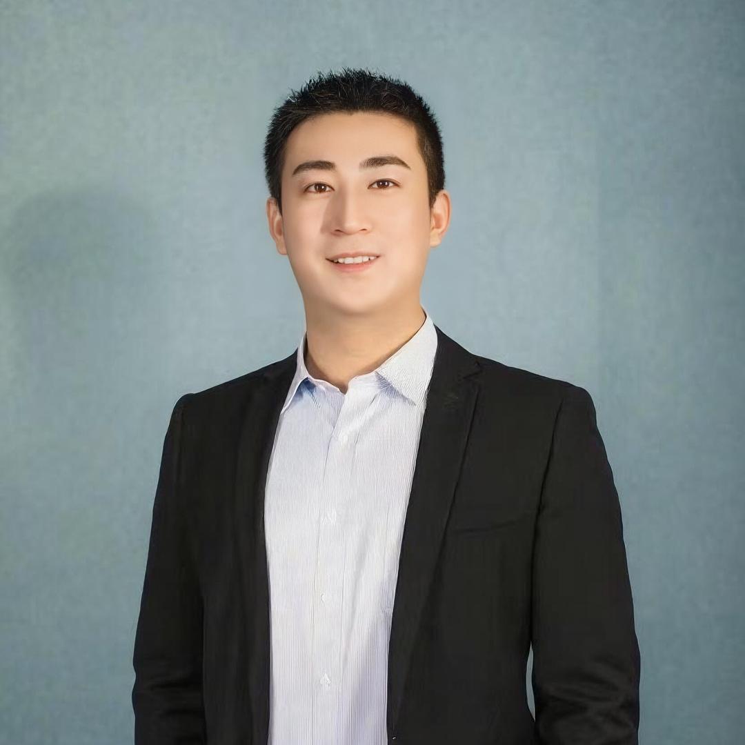 凌云聆听