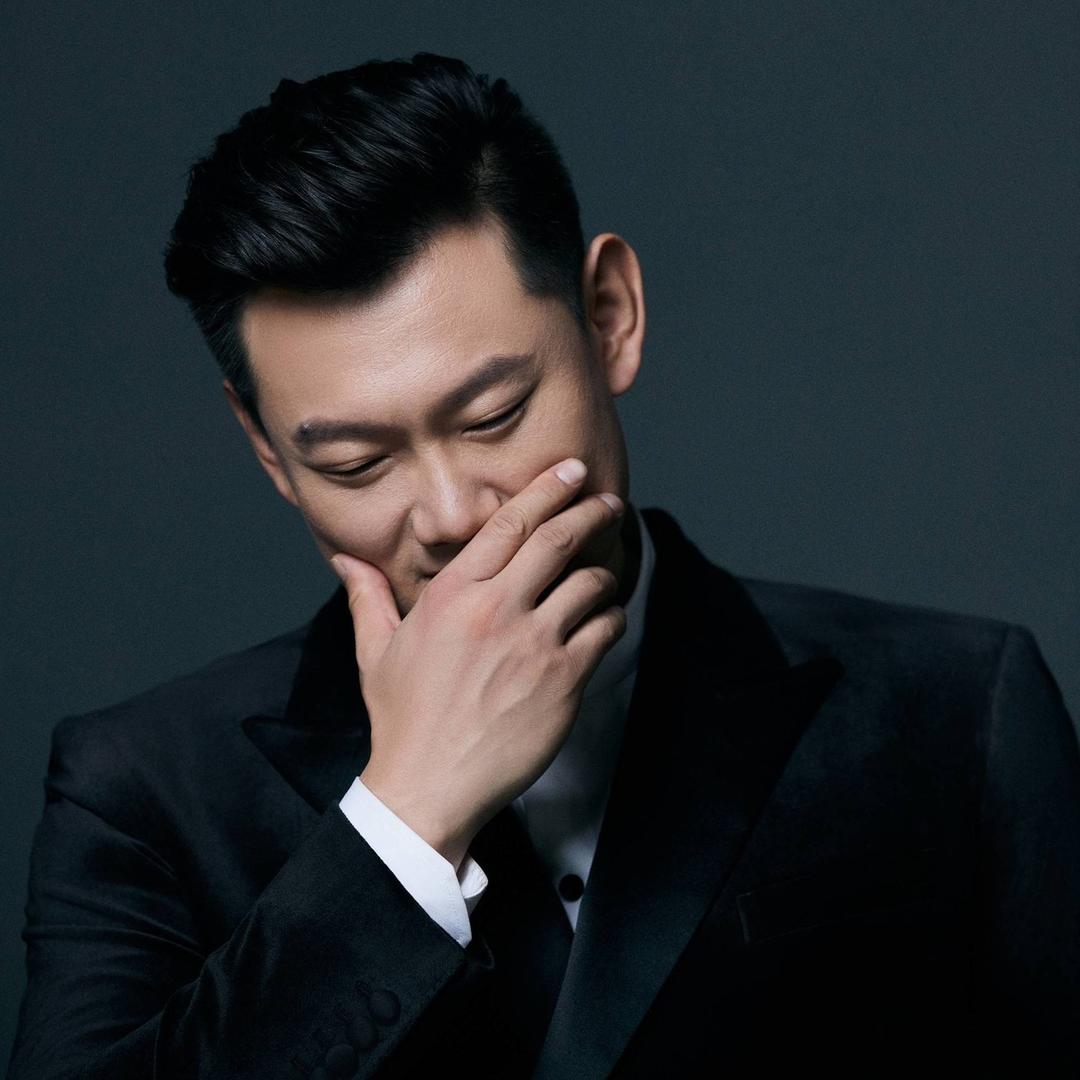 男高音李扬