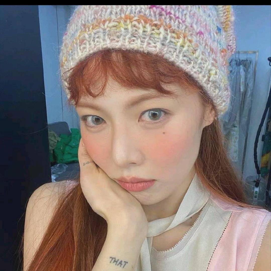 、