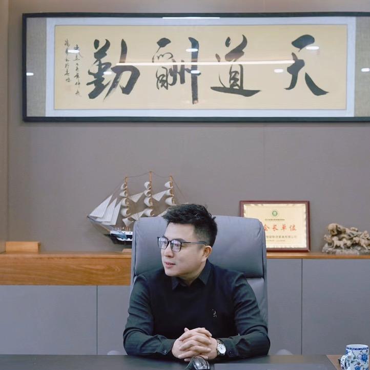 韩大叔羊绒大衣（品质女装）工厂店