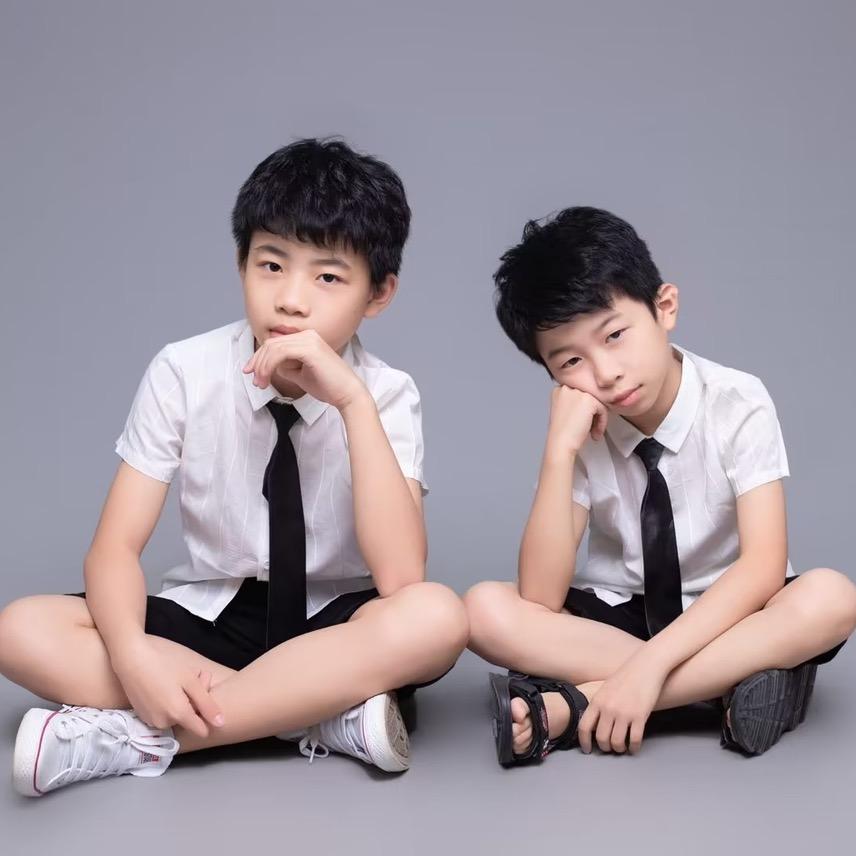 家有两件皮夹克
