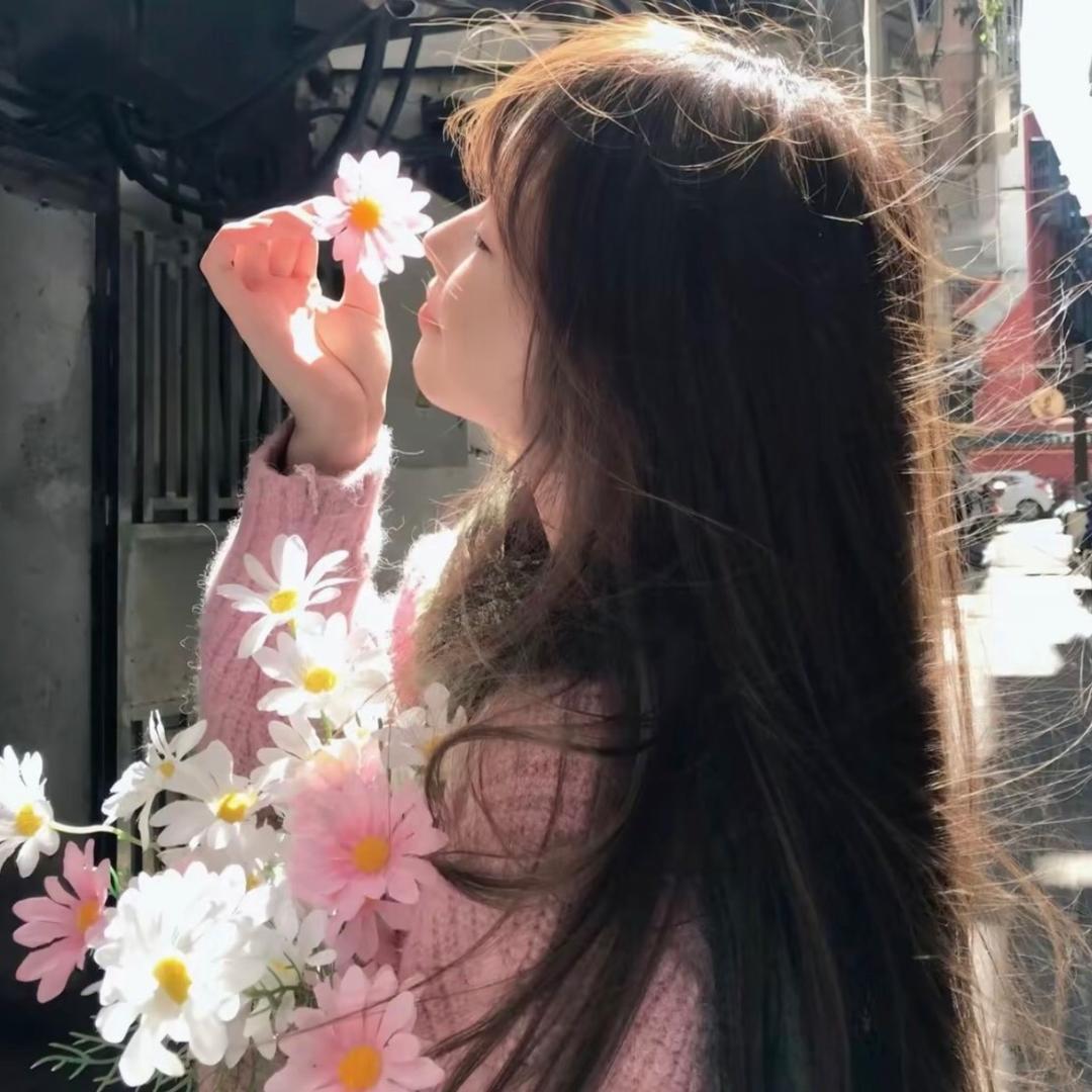 小依依💕