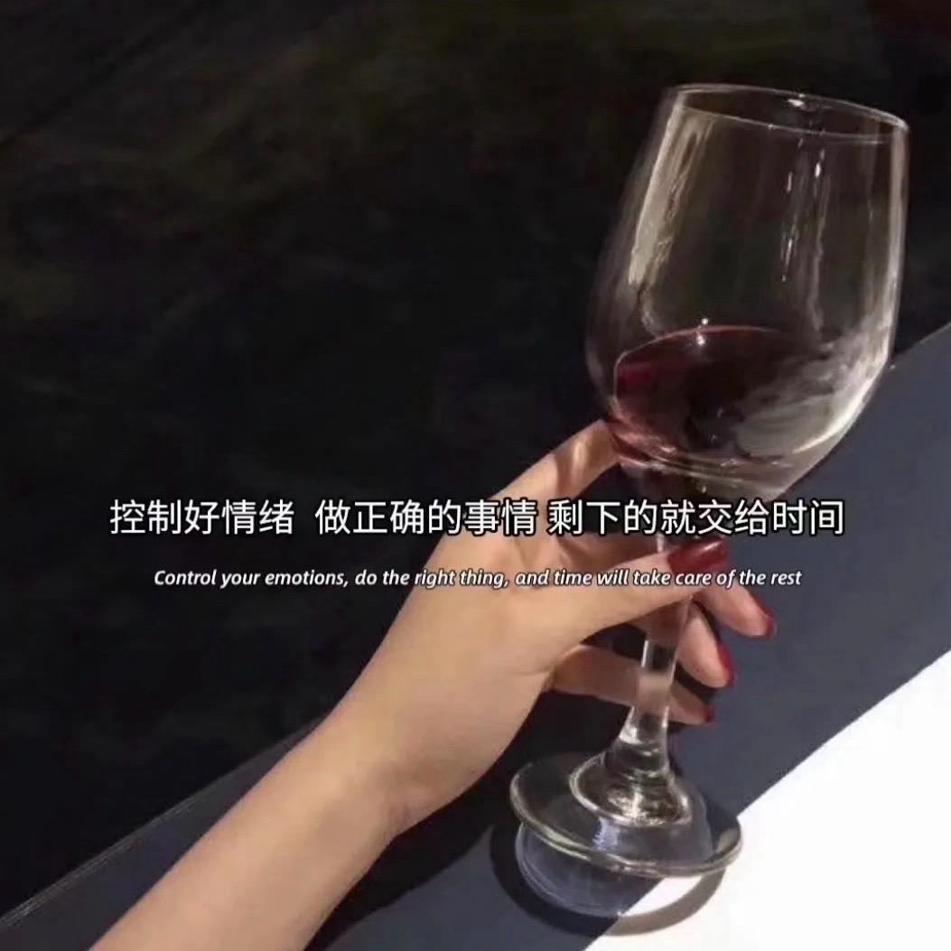 轴白色的日出