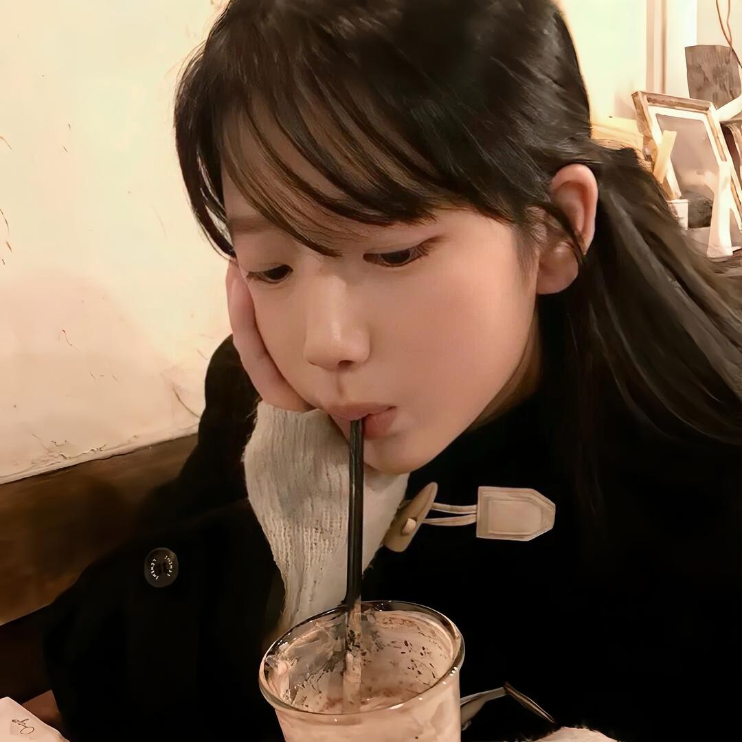 追逐繁星的女孩闪闪发光