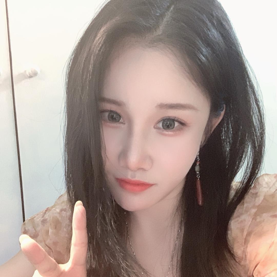妮娜is