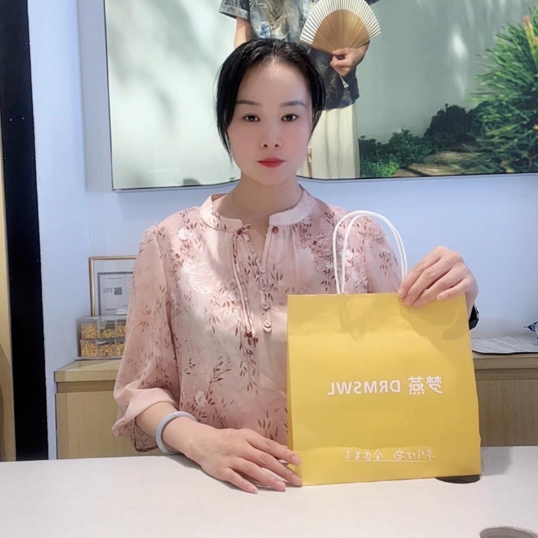 梦燕红红～店长