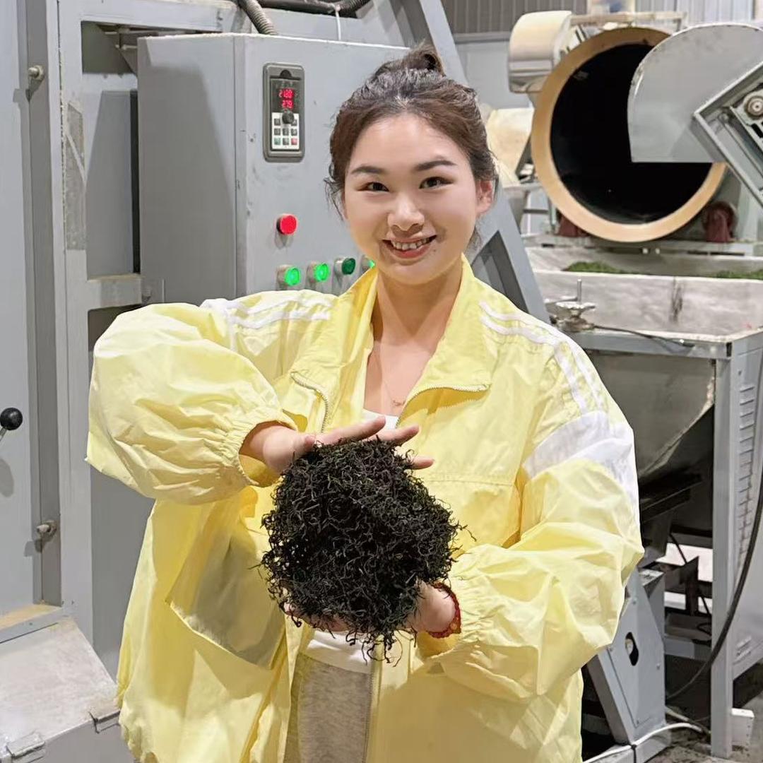 成都茶姐姐（冬天卖腊肉、春天卖茶）