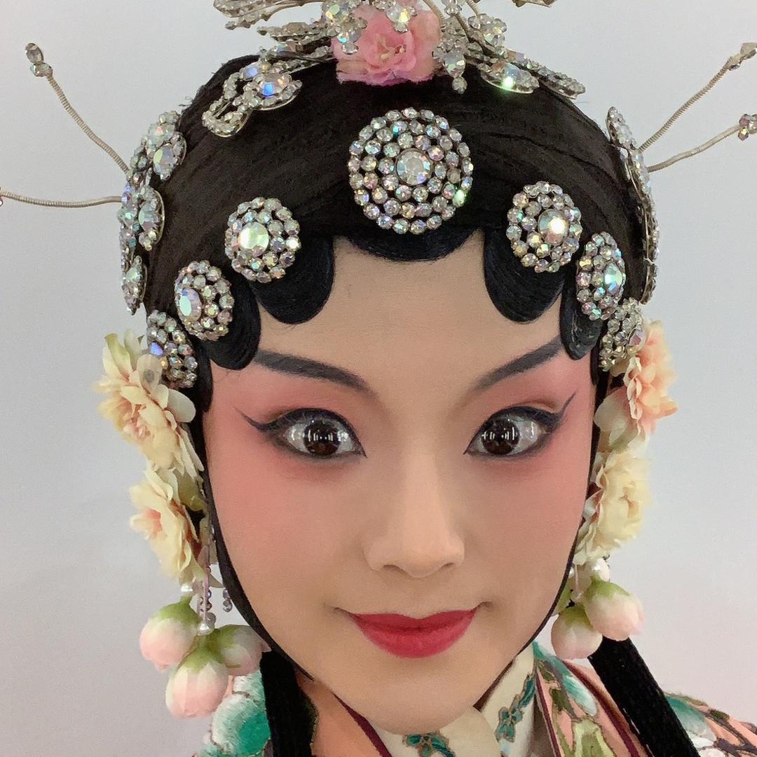 @ 谭颜馨