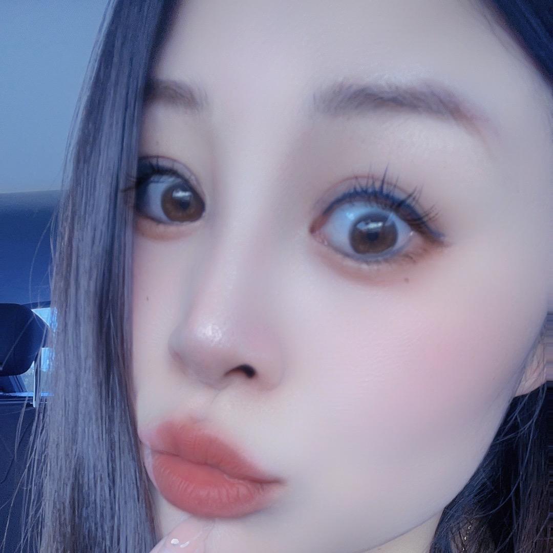 依依🥀