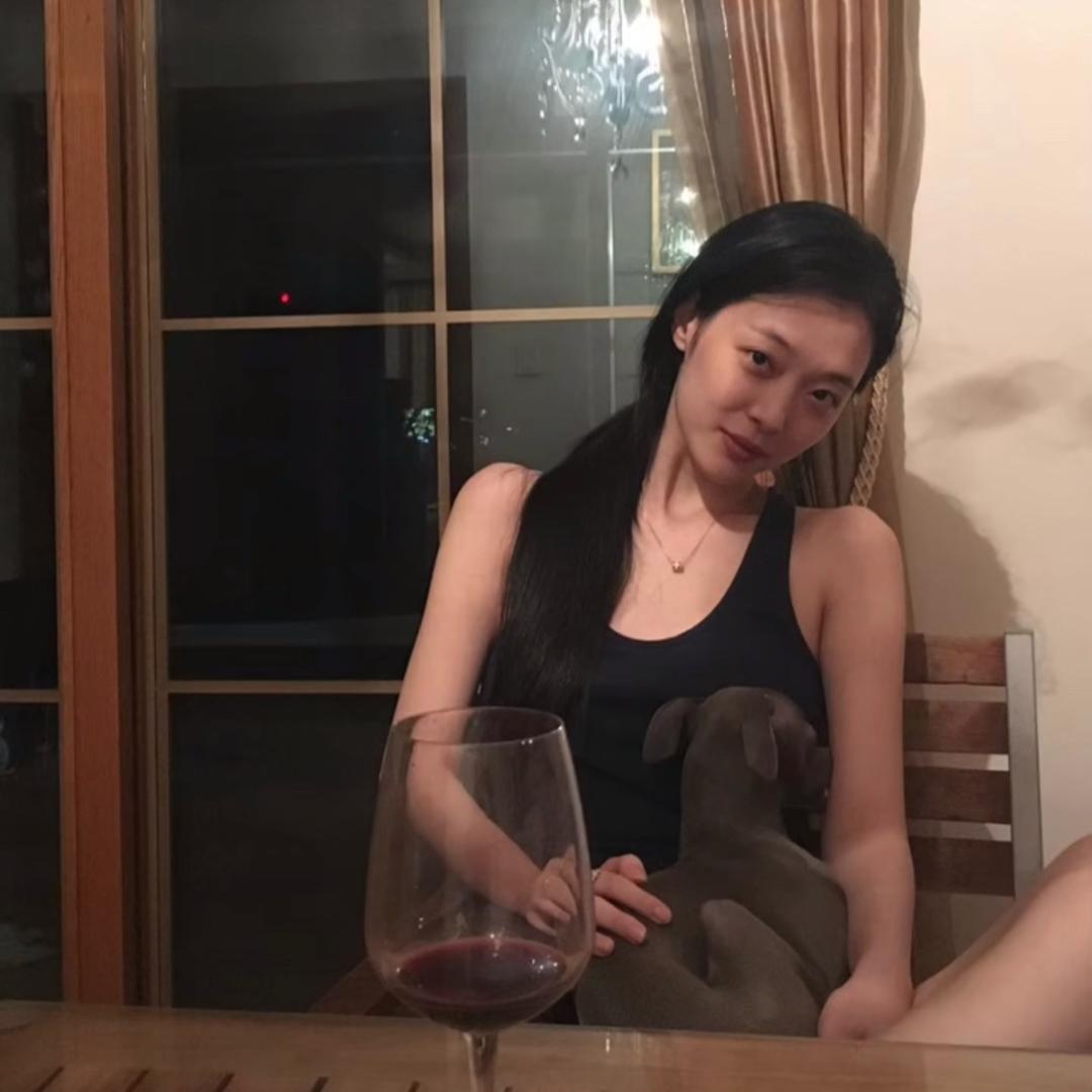 贺贺.