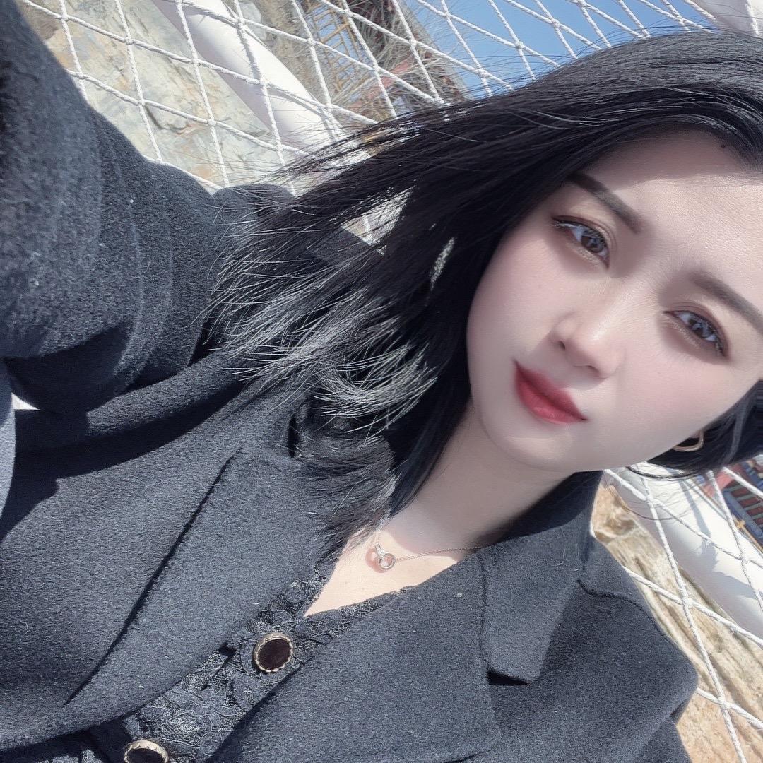 莉莉｛连赞拉黑｝