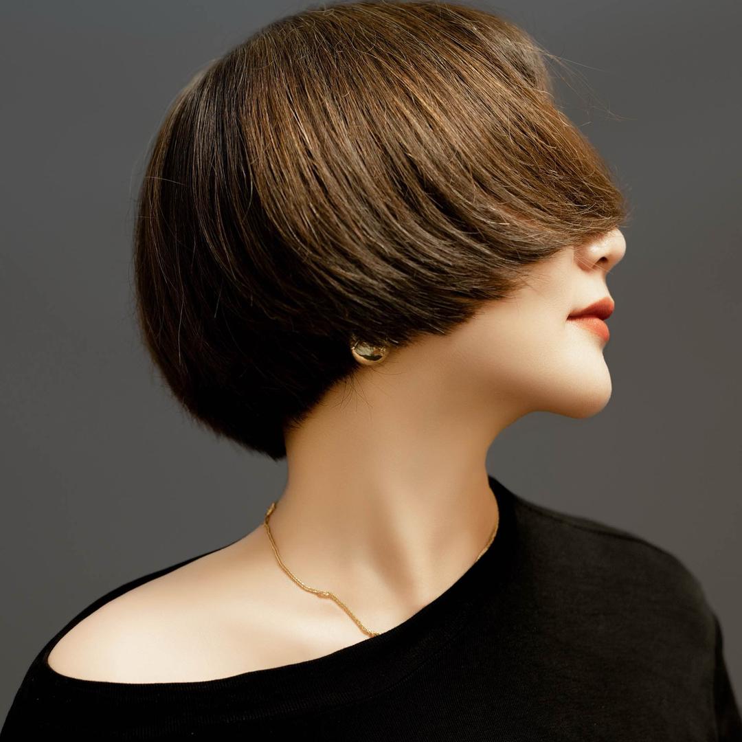 一岚化妆师，纹绣师