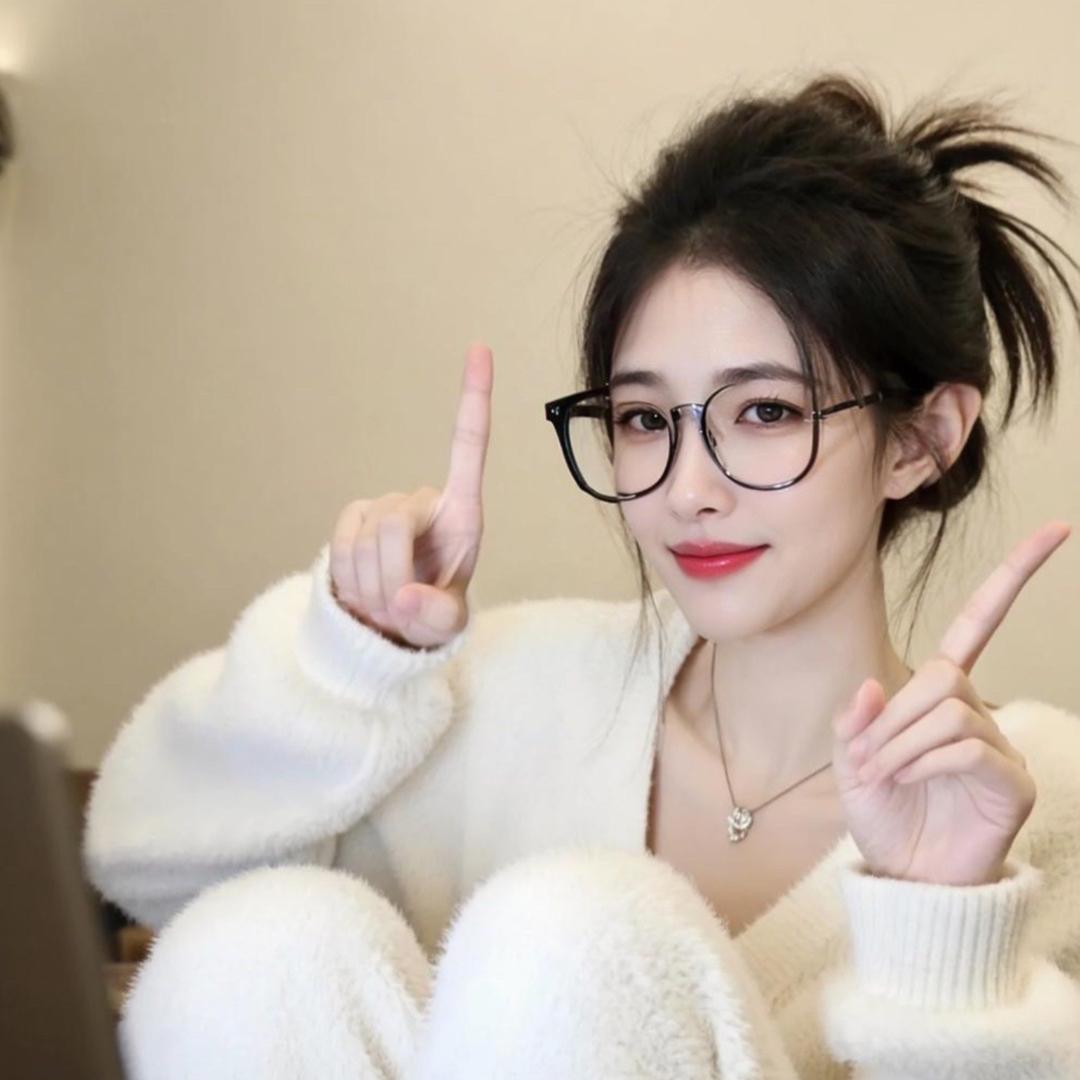 谭ཻ何容易࿐ 👣