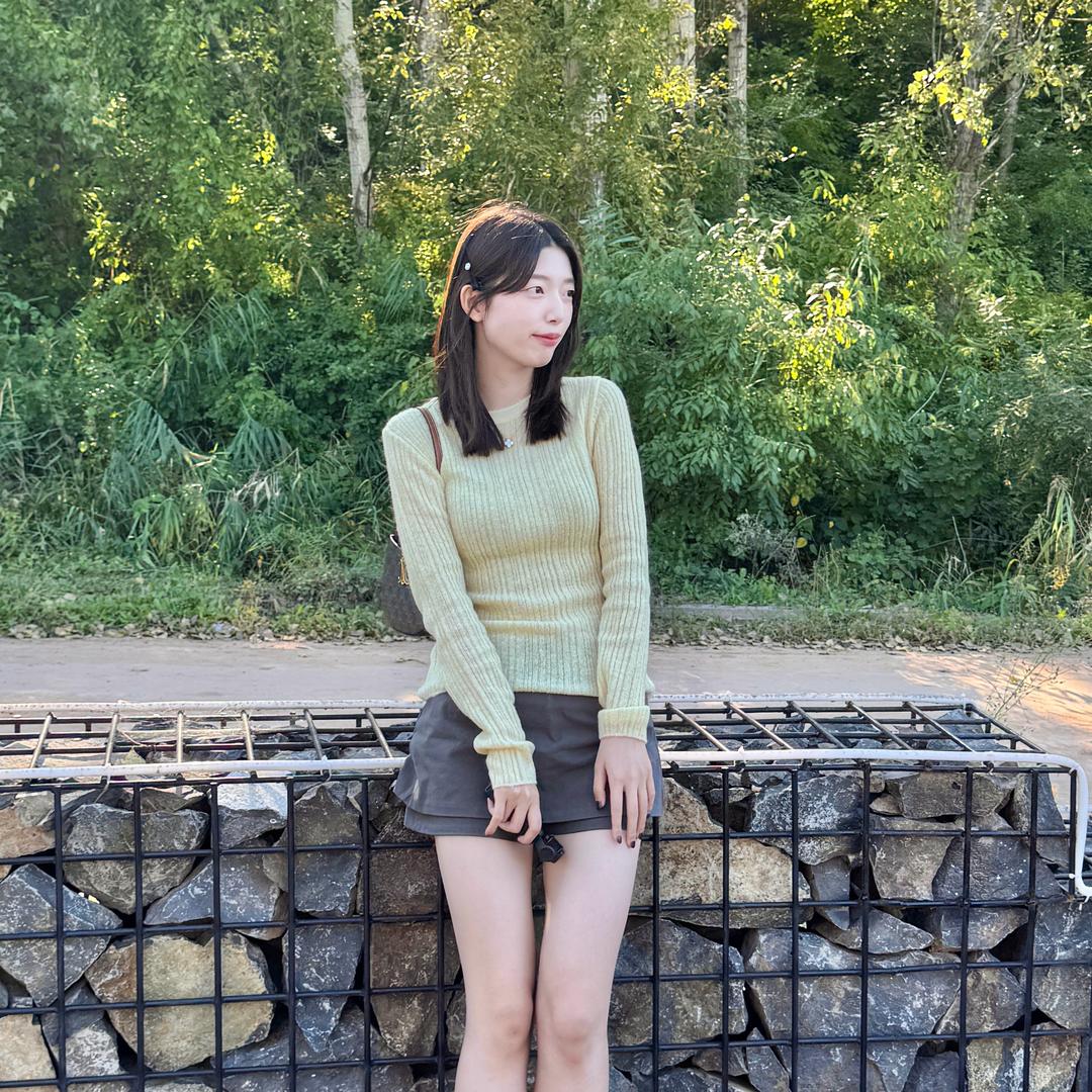 L.-