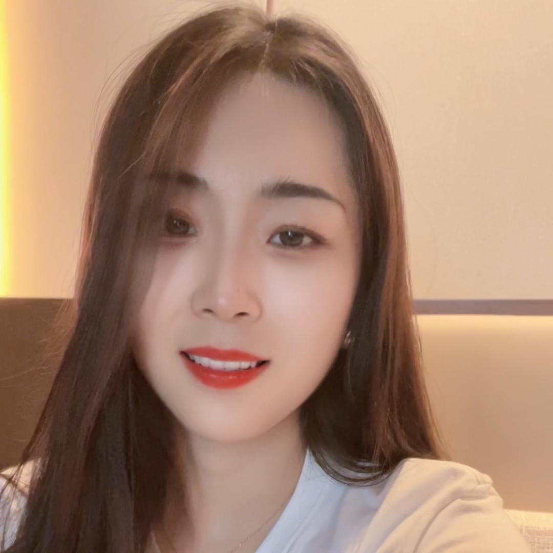 邓敏敏 橱窗营业中