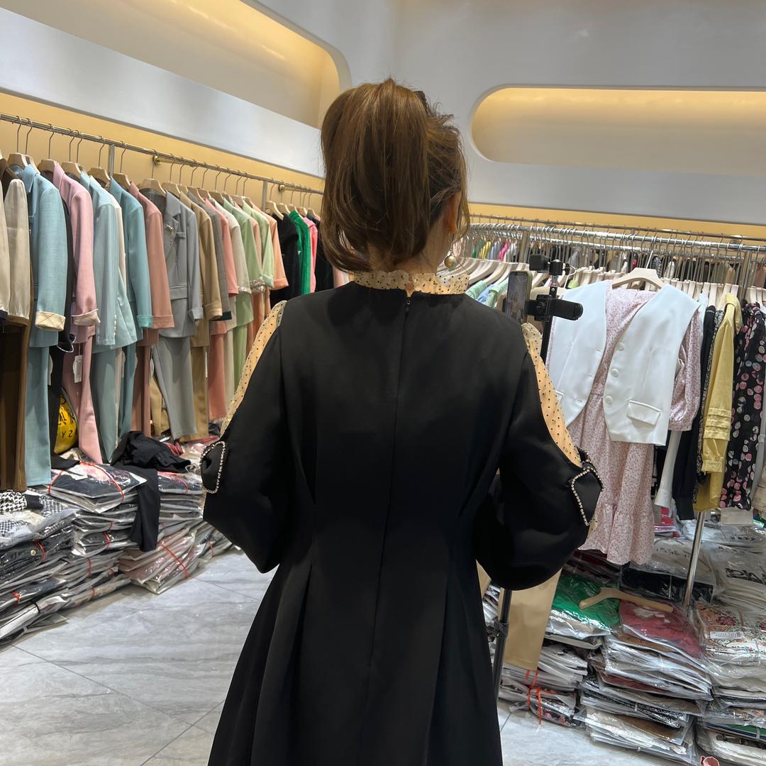 观山湖区靓芳服饰店