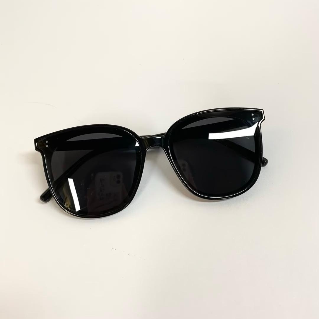 阿伟     　　　　　　　　　╲