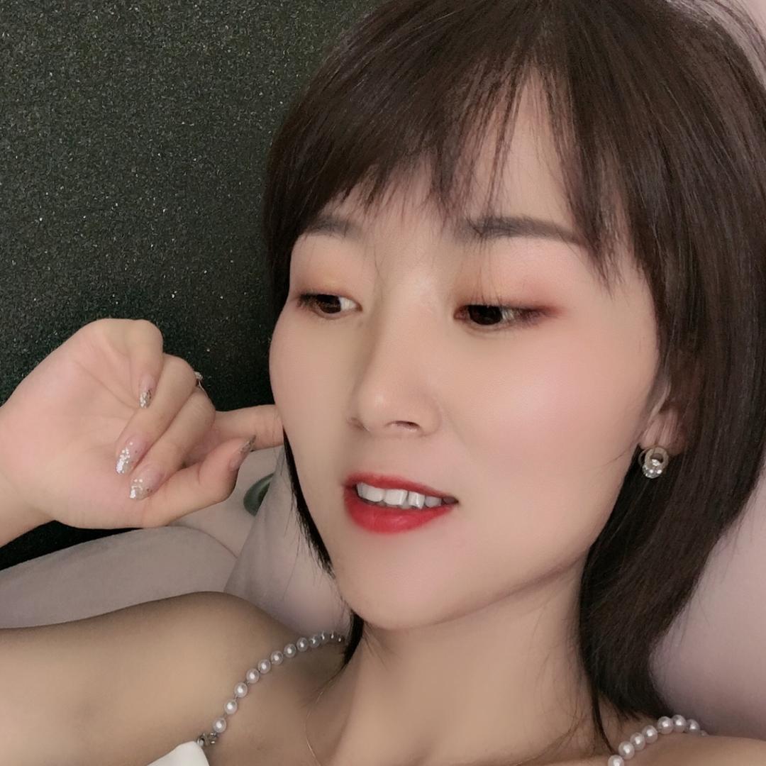 依香格格(橱窗有好物推荐)