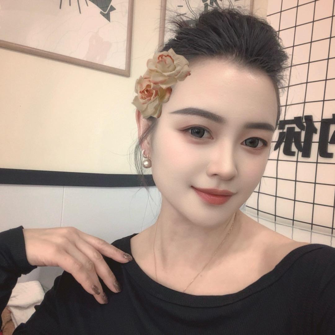 ℍ𝕖𝕝𝕝𝕠🔅