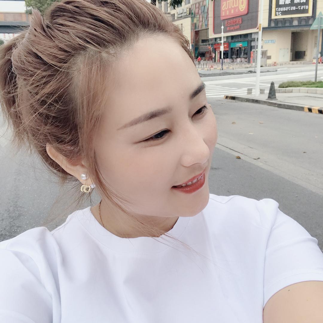 秦秦