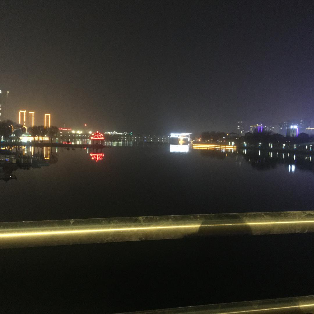 心飞扬