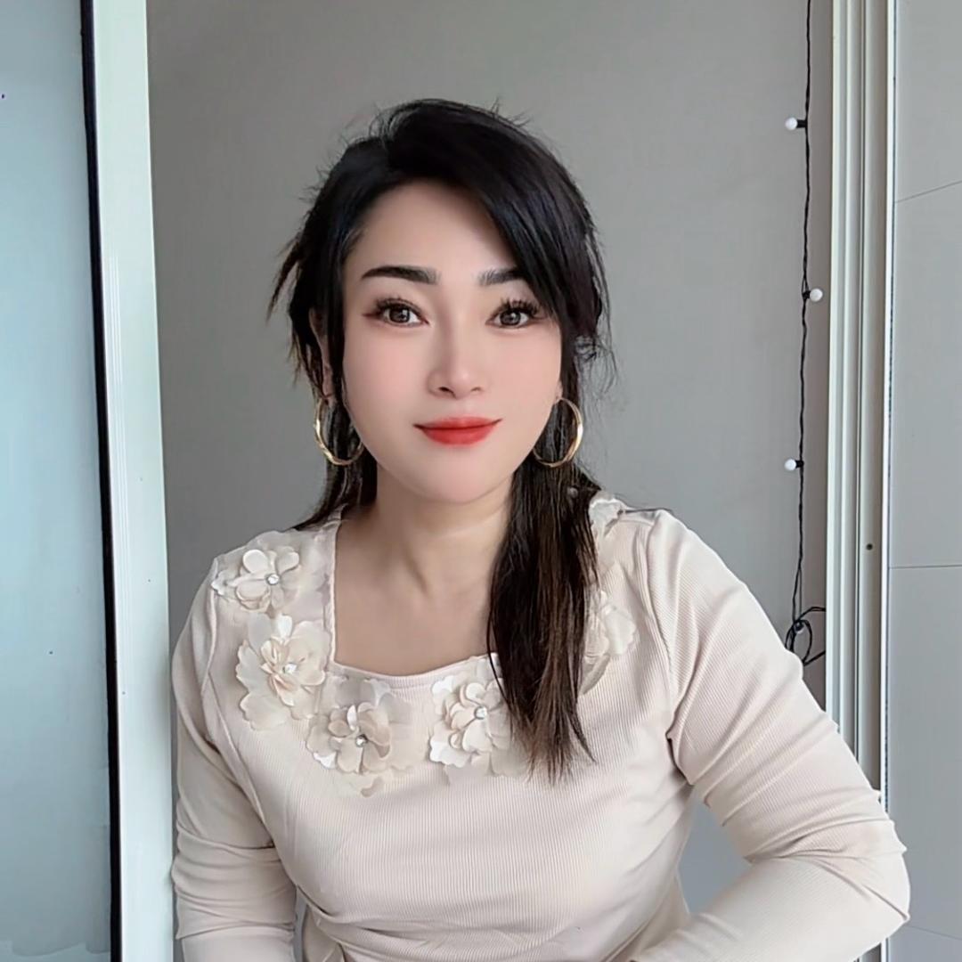美丽（没有老板的老板娘）